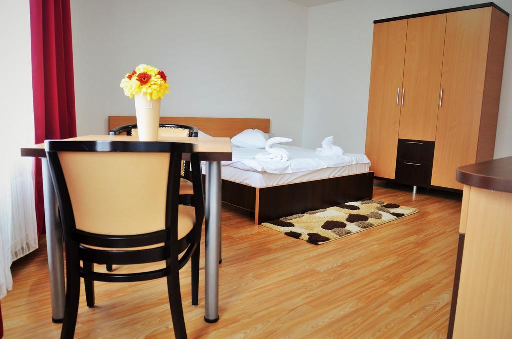Aparthotel Zorilor Cluj-Napoca Room photo